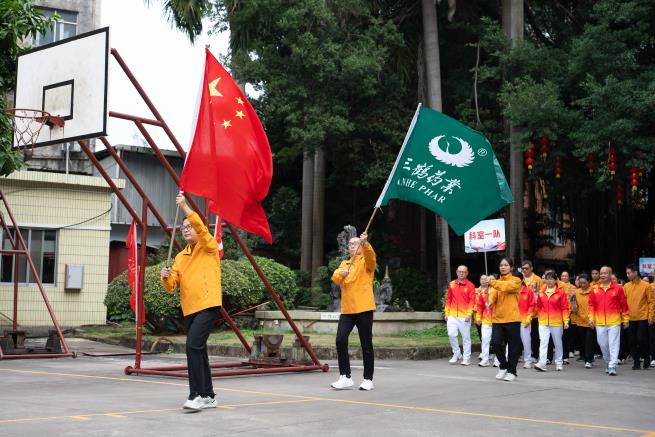 NIE_2798.jpg NIE_2798.jpg