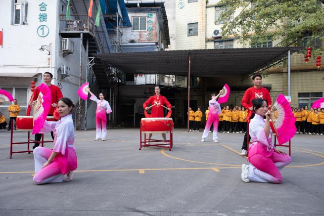 NIE_3075.jpg NIE_3075.jpg